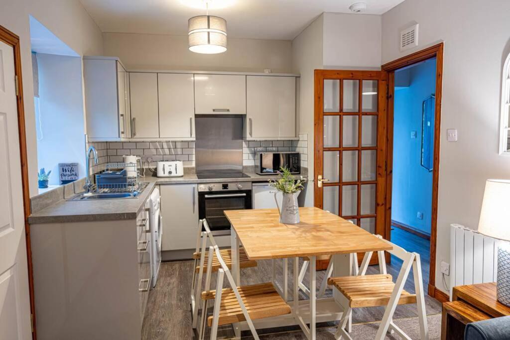 Cozy Newly Renovated Town Centre Apartment Aberfeldy Eksteriør bilde